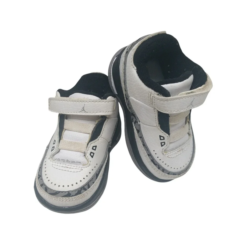 Air Jordan 3 Retro Toddler Sneakers White Gray Black‎ Strap Shoes Size 3C